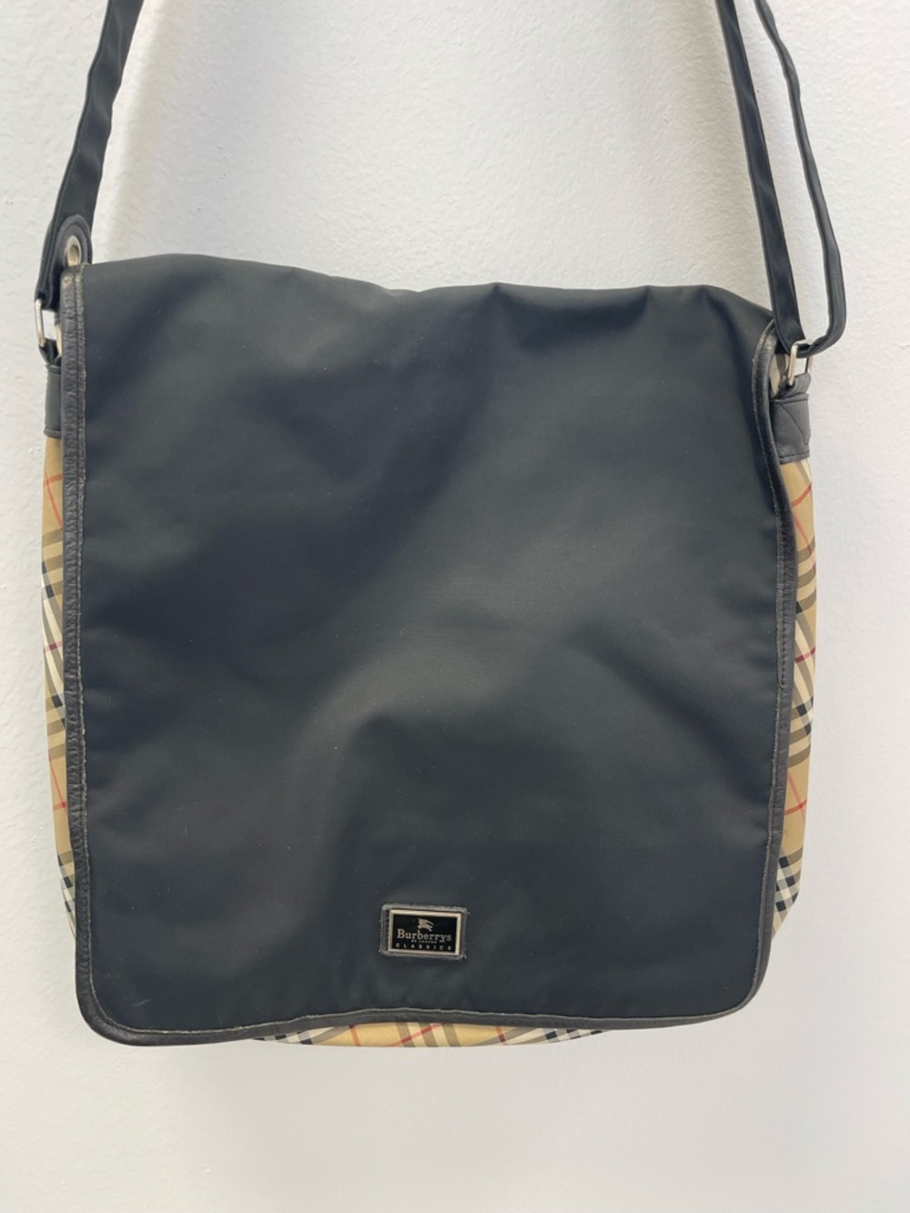 Burberry Vintage Nova Check Nylon/Leather Messenger Bag - Preowned